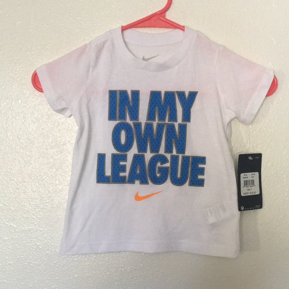 Nike T2 T-shirt „in my own league“
